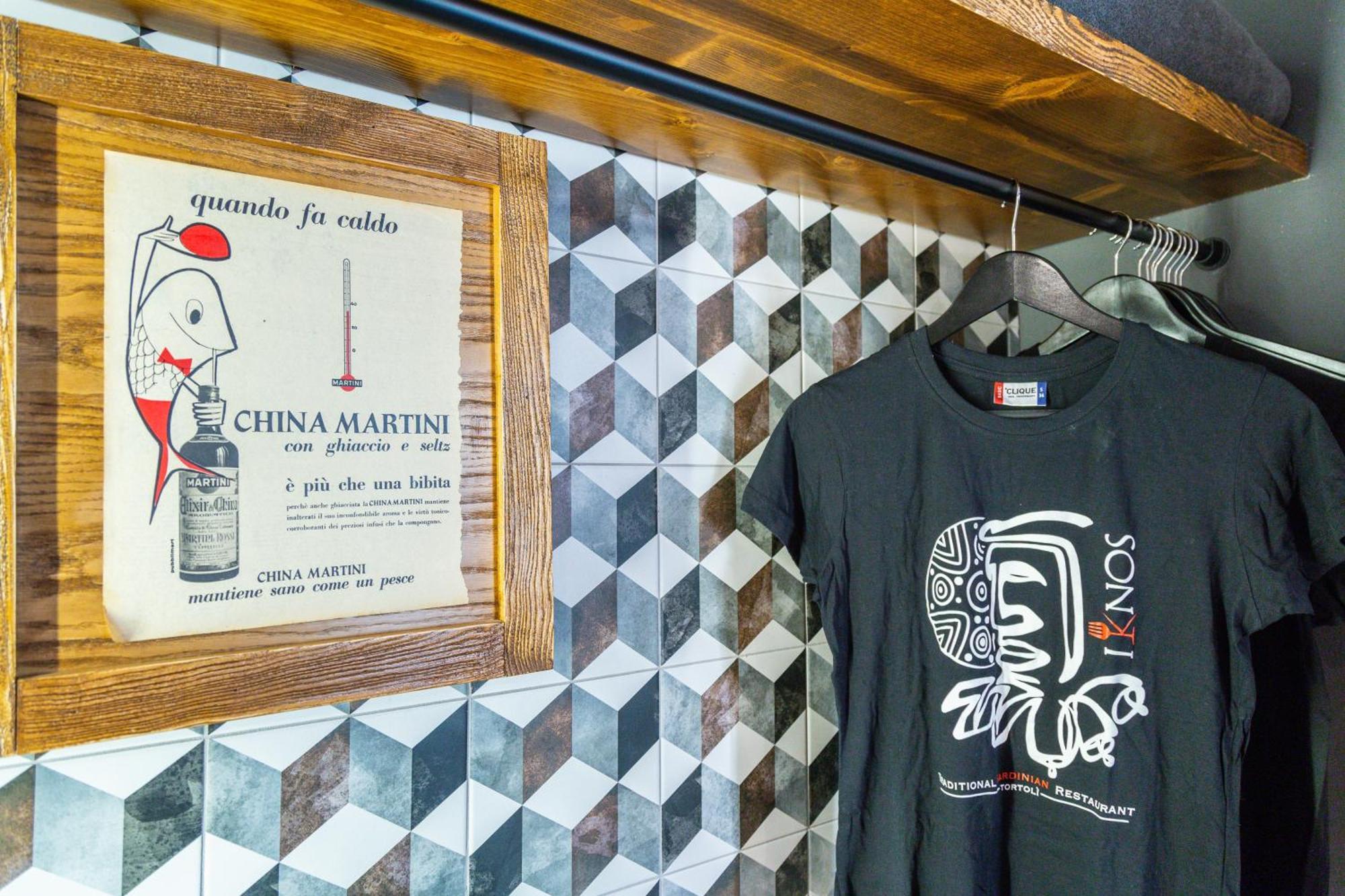 Iknos Accommodation Tortoli Luaran gambar